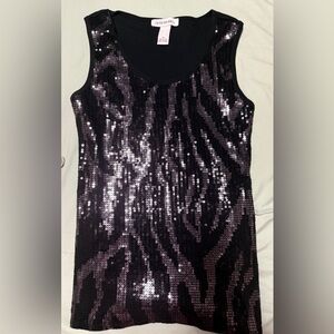 #80 Beautiful Sequined Tank Top - Black Purple Shine. Ribbed stretchy back.